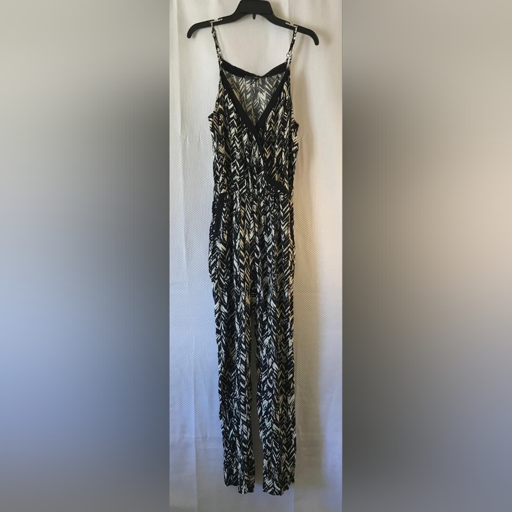 NETWORK WOMEN'S Jumpsuit zize 12/36 Black White V Neck